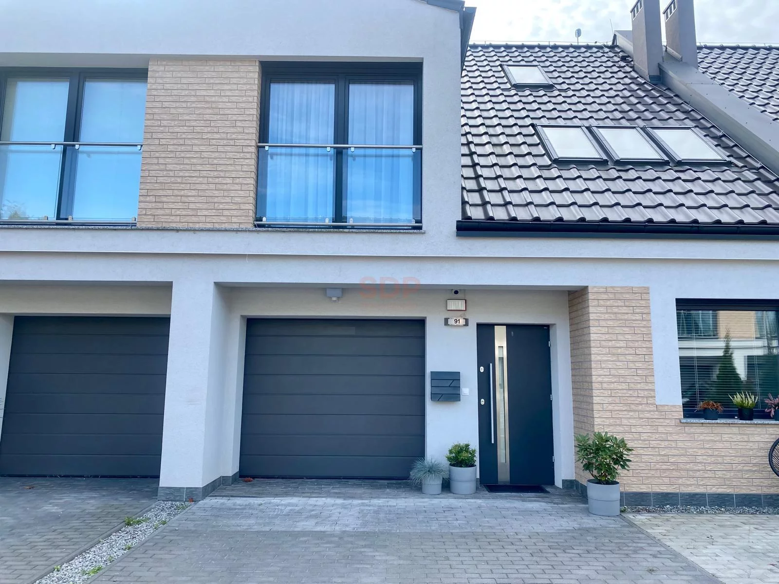 Dom 180,00 m², oferta nr , 42788, Radomierzyce, Różana