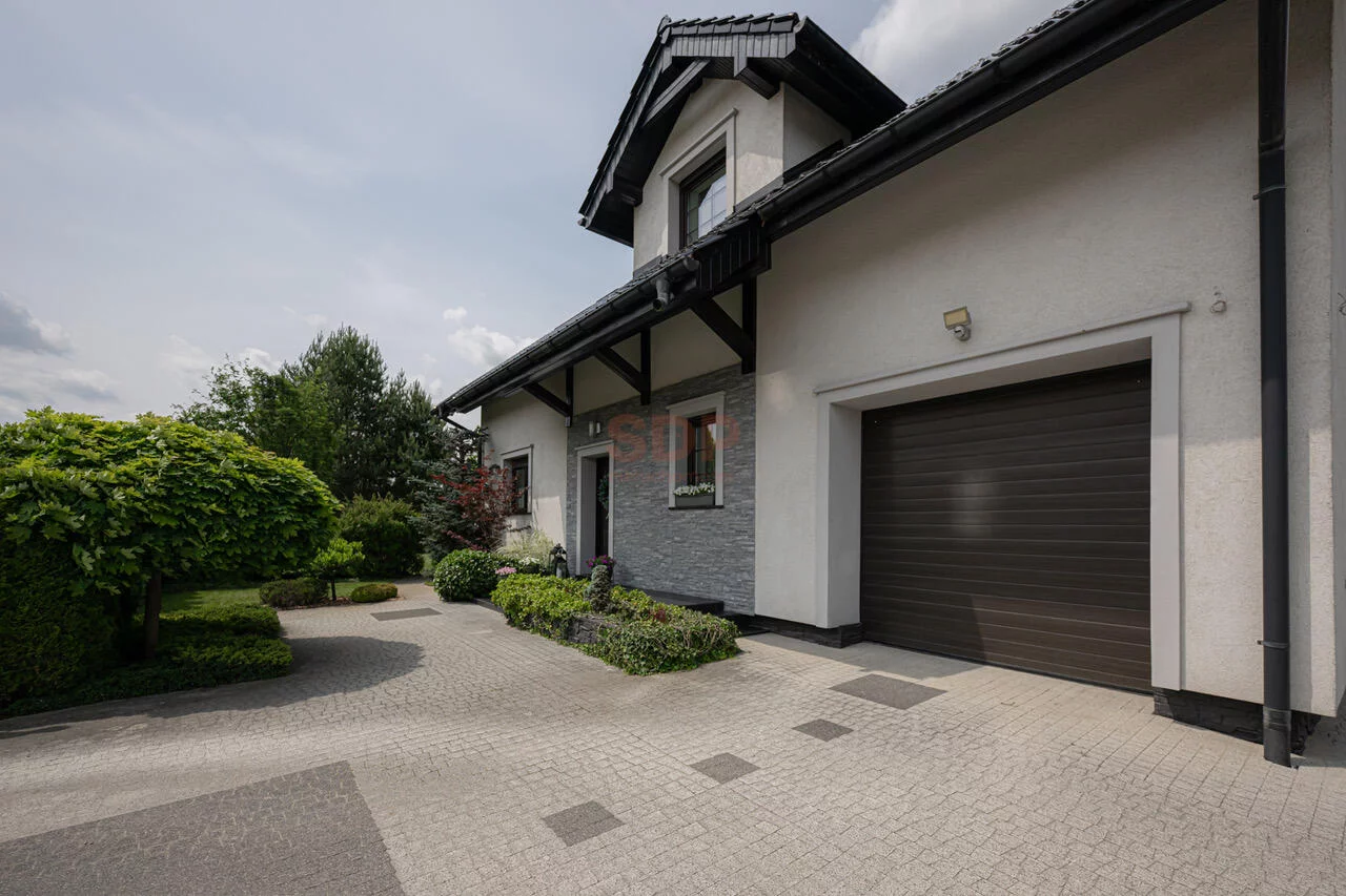 Dom i rezydencja 200,00 m², oferta nr , 41813, Chrząstawa Mała