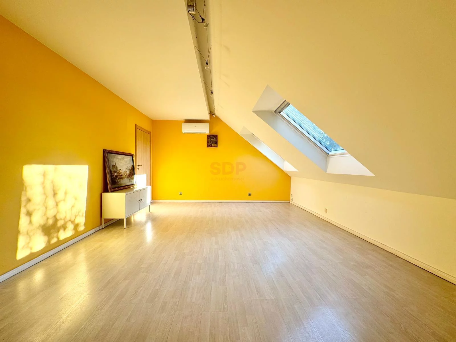 Dom i rezydencja 250,00 m², oferta nr , 36120, Wrocław, Krzyki-Partynice, Krzyki, Nenckiego