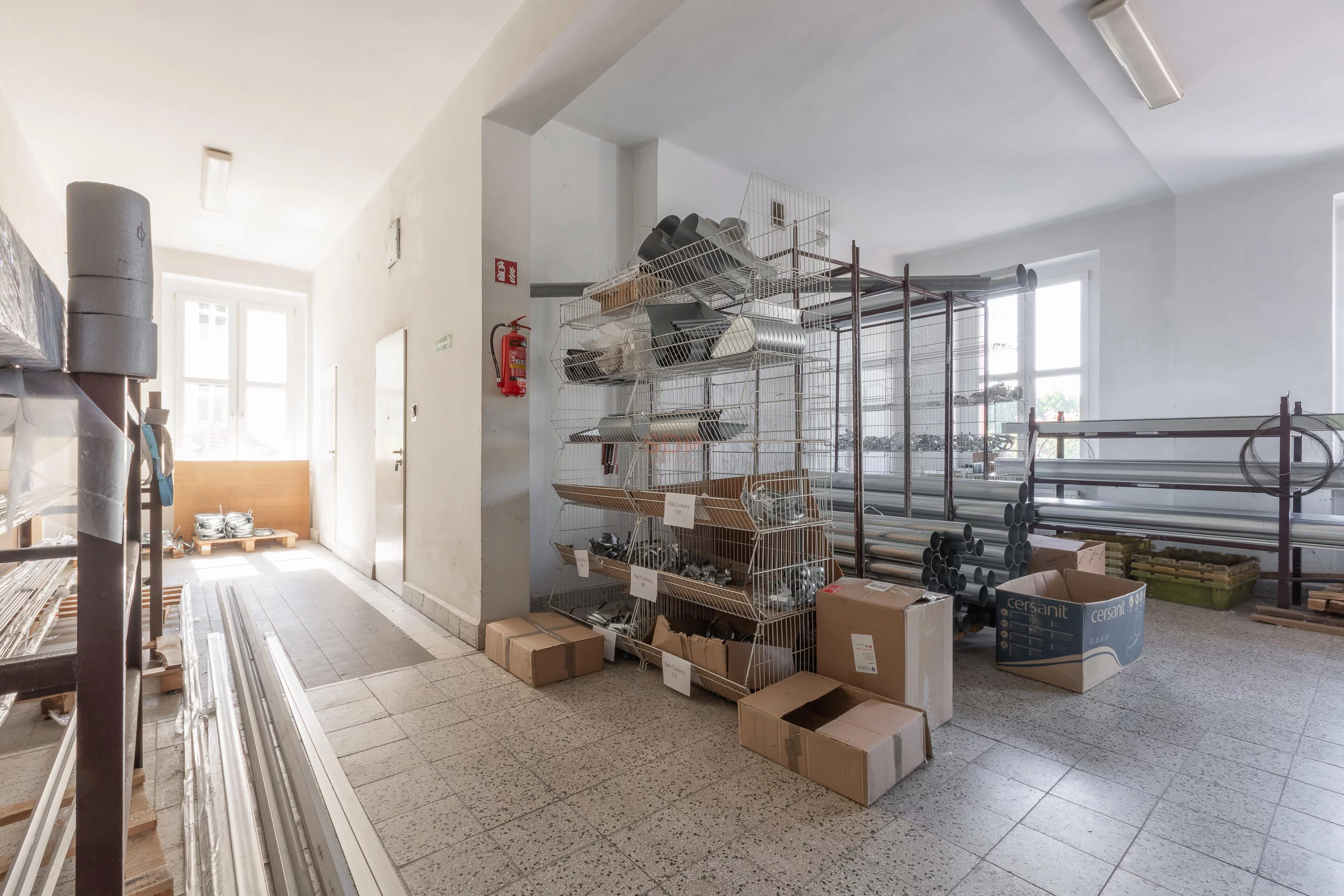 Lokal użytkowy 2 072,00 m², oferta nr , 41999, Legnica, Kawaleryjska