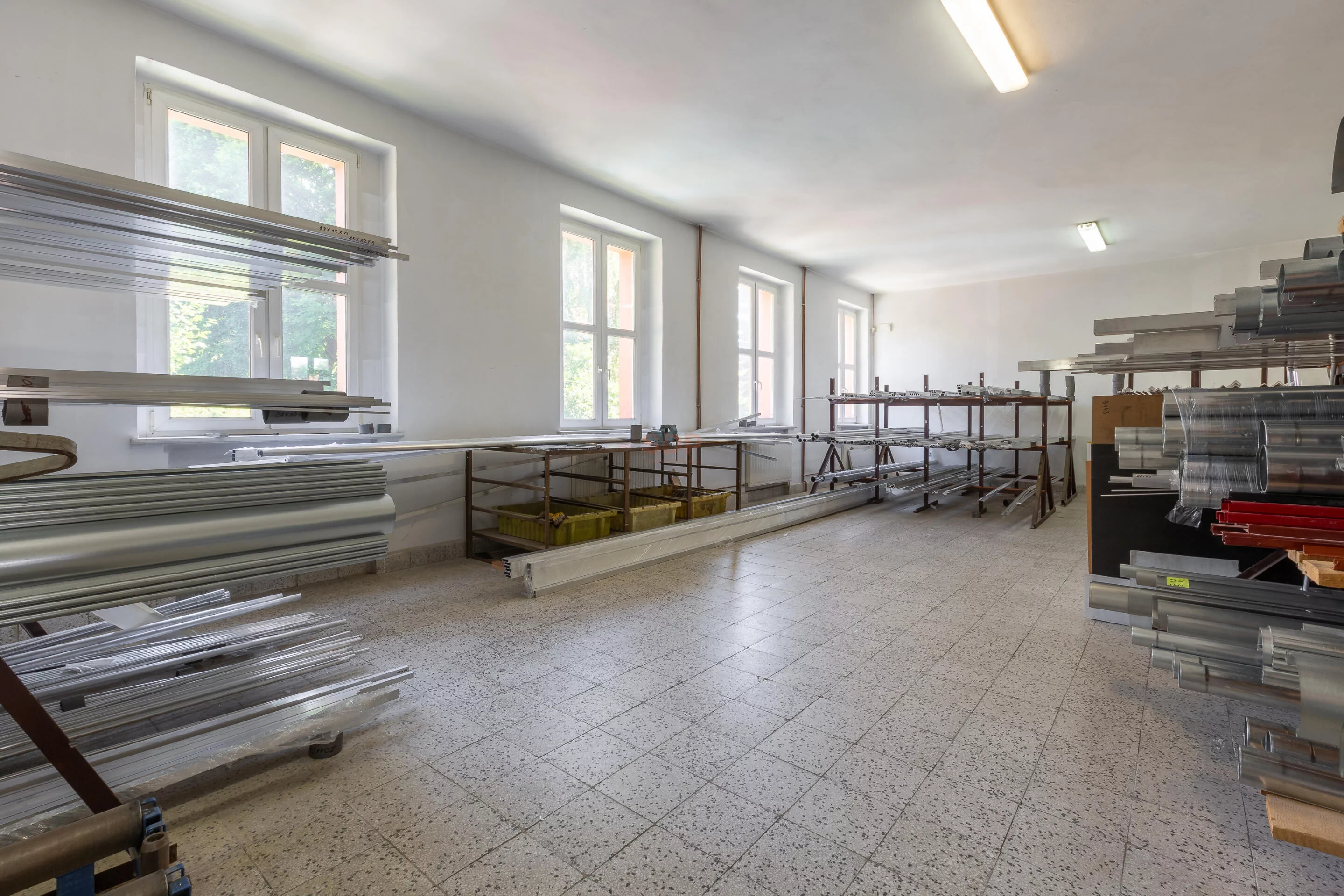 Lokal użytkowy 2 072,00 m², oferta nr , 41999, Legnica, Kawaleryjska