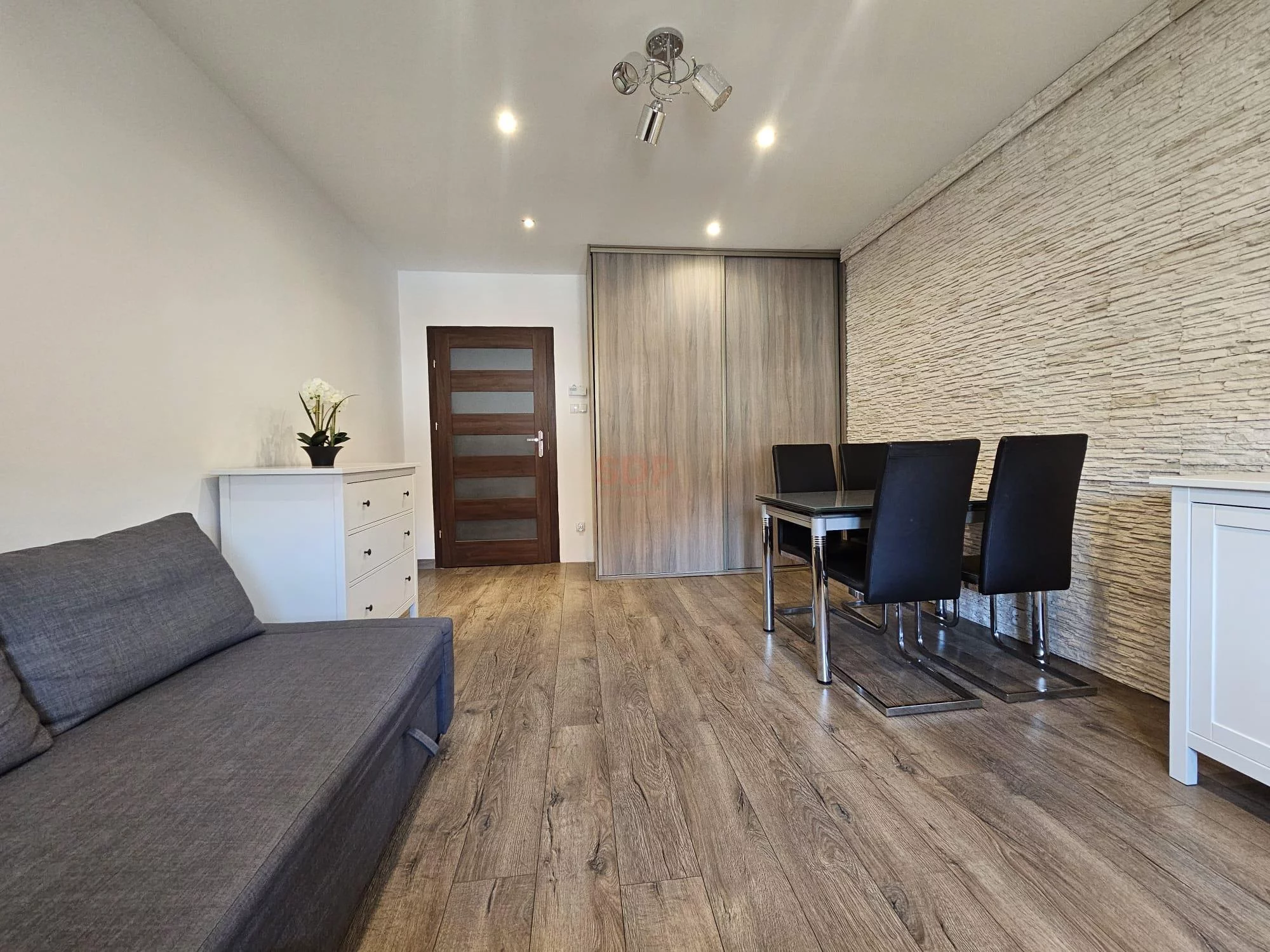 1 pokój, mieszkanie 29,70 m², piętro 1, oferta nr , 39000, Oleśnica, Kazimierza Wielkego