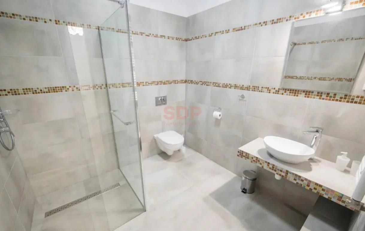 3 pokoje, mieszkanie 82,00 m², parter, oferta nr , 37585, Kłodzko, Bolesława Chrobrego