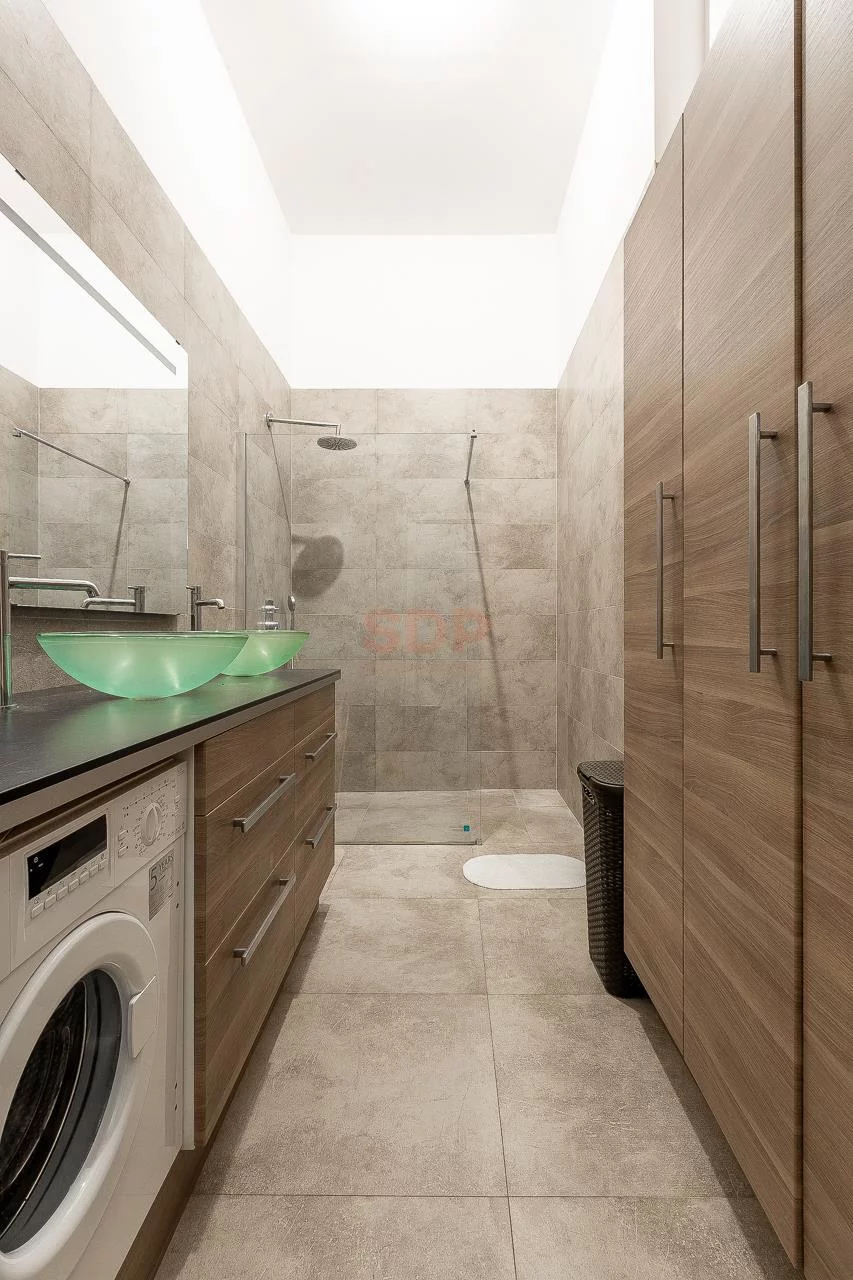 9 pokoi, mieszkanie 206,66 m², piętro 4, oferta nr , 38629, Wrocław, Stare Miasto, Podwale