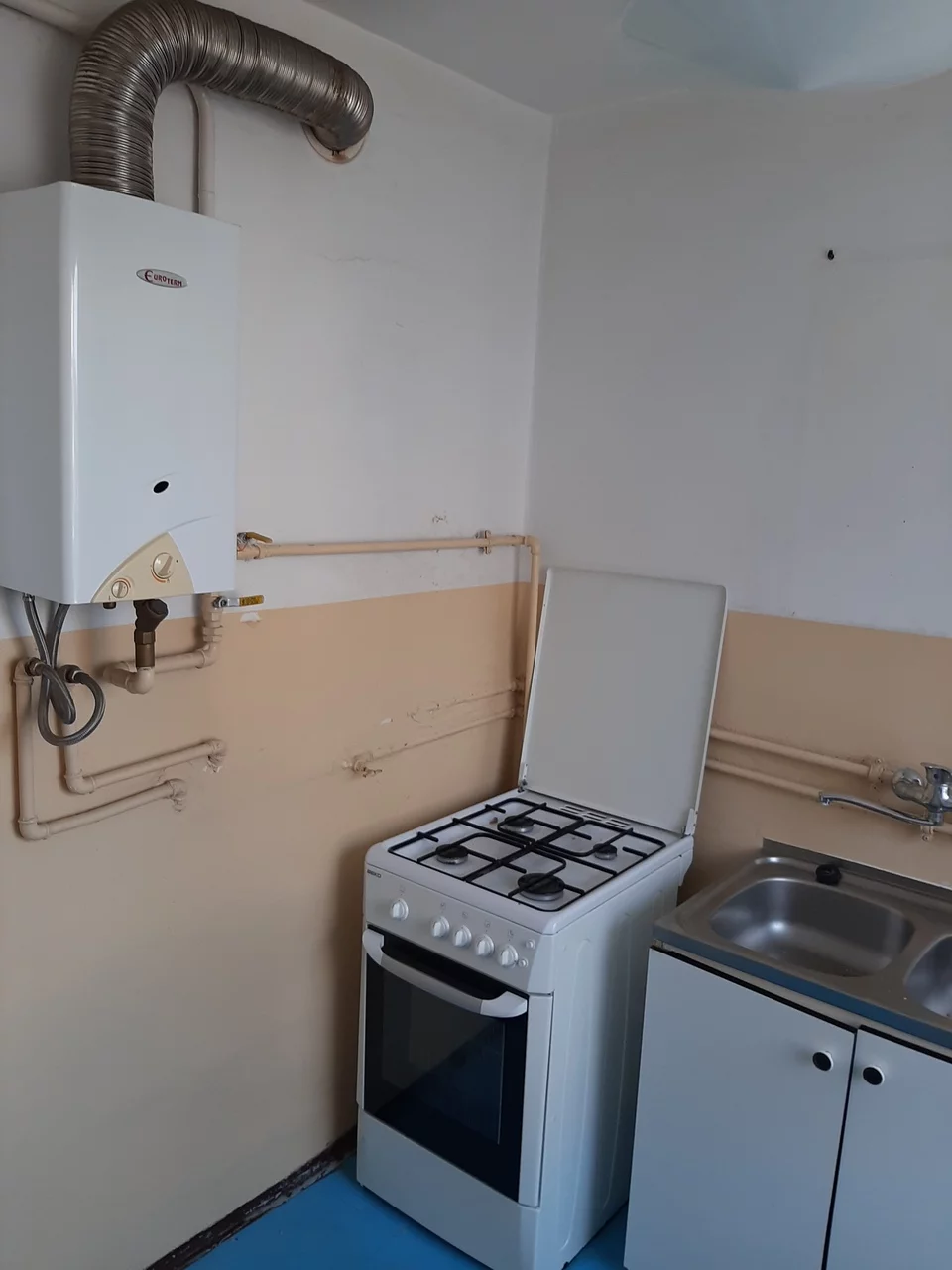 Mieszkanie na sprzedaż, 28,75 m², 1 pokój, 1 piętro, oferta nr TTT-00000670