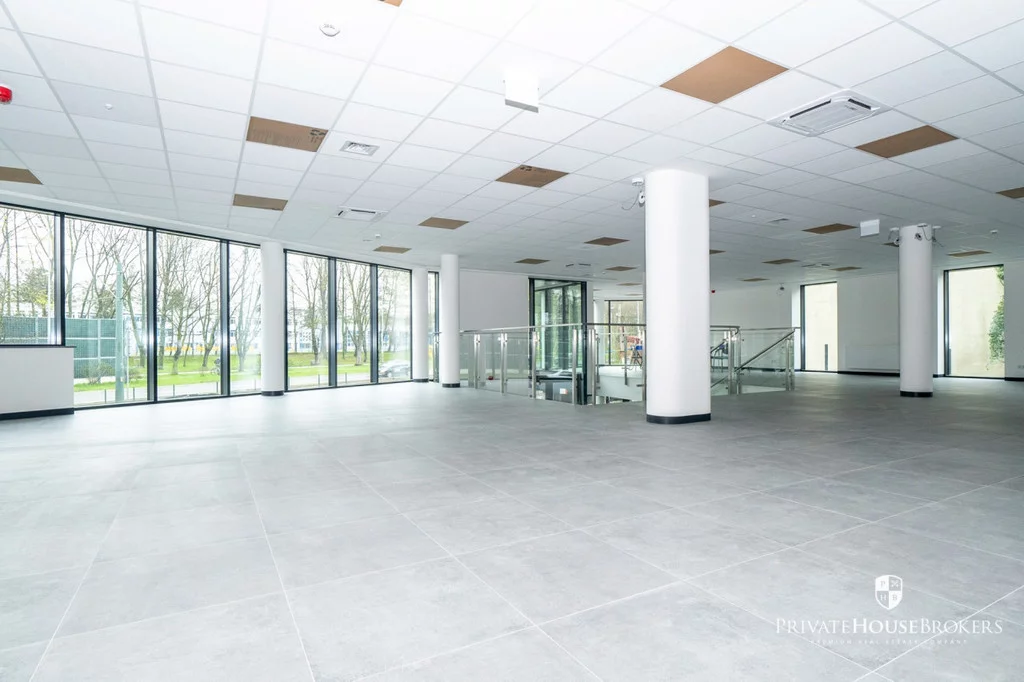 Lokal użytkowy 467,57 m², oferta nr , 10069/2089/OLW, Kraków, Czyżyny, al. Jana Pawła II