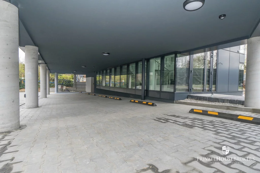Lokal użytkowy 467,57 m², oferta nr , 10069/2089/OLW, Kraków, Czyżyny, al. Jana Pawła II