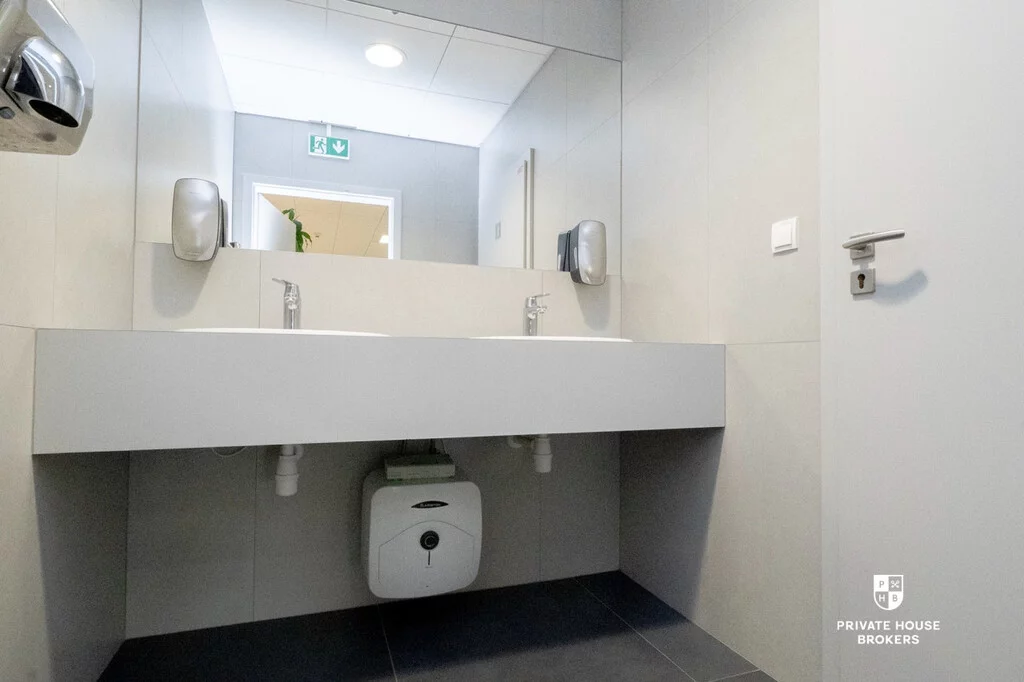 Lokal użytkowy 341,00 m², oferta nr , 10036/2089/OLW, Kraków, Czyżyny, Mieczysława Medweckiego