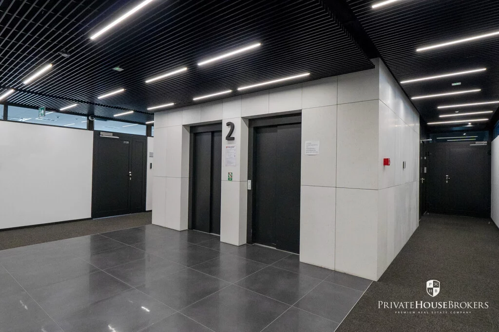 Lokal użytkowy 341,00 m², oferta nr , 10036/2089/OLW, Kraków, Czyżyny, Mieczysława Medweckiego