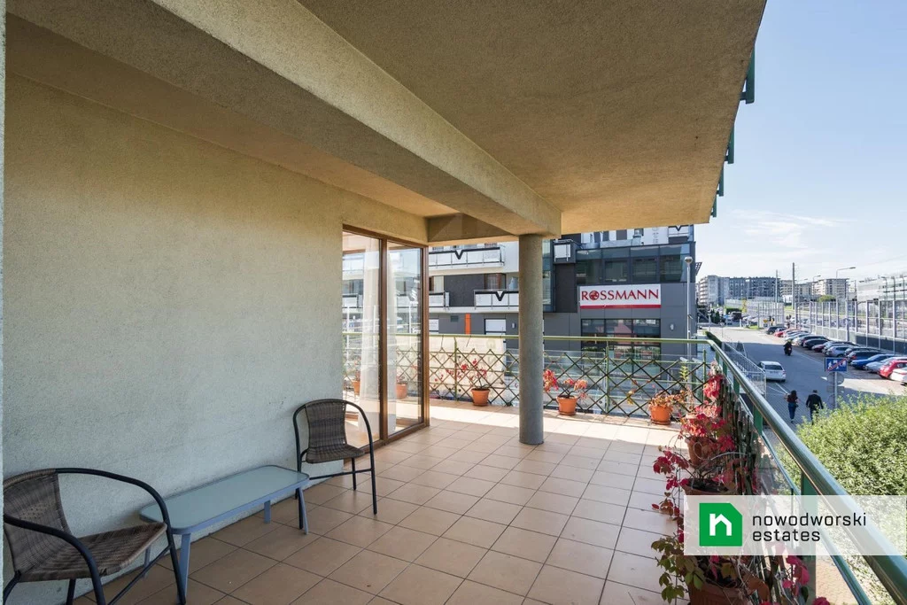 3 pokoje, mieszkanie 63,00 m², piętro 1, oferta nr , 52688/2089/OMW, Kraków, Dębniki, prof. Michała Bobrzyńskiego