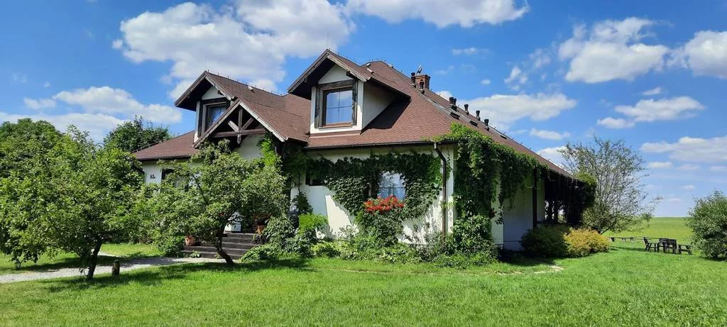 Dom dworek 720,00 m², Grzegorzowice, Sprzedaż