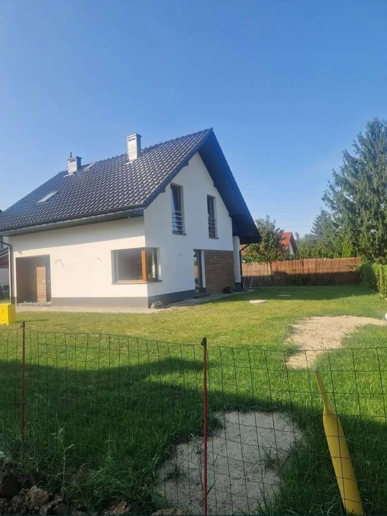 Dom wolnostojący 102,60 m², Targowisko, Sprzedaż
