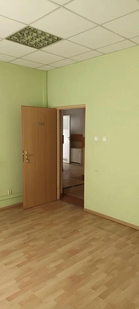 Lokal użytkowy 811,94 m², oferta nr , 10275/3186/OOS, Wałbrzych, 1 Maja