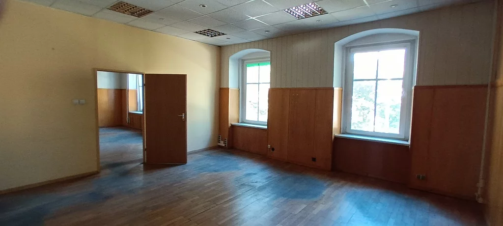 Lokal użytkowy 811,94 m², oferta nr , 10275/3186/OOS, Wałbrzych, 1 Maja