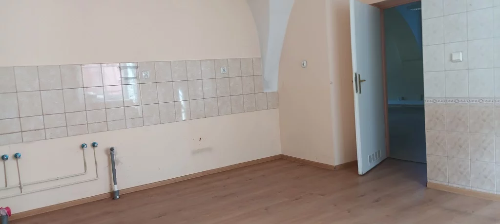 Lokal użytkowy 811,94 m², oferta nr , 10275/3186/OOS, Wałbrzych, 1 Maja