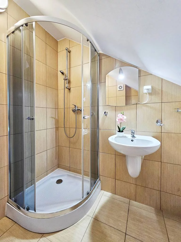 Lokal użytkowy 859,60 m², oferta nr , 10263/3186/OOS, Polańczyk, Dworska