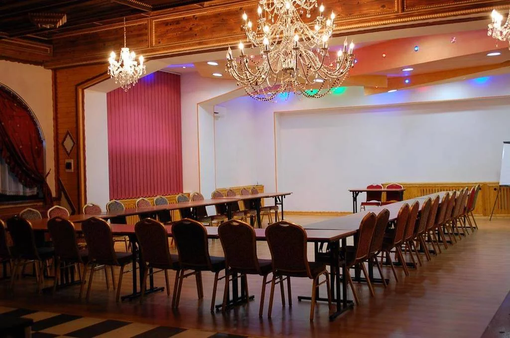 Lokal użytkowy 4 462,00 m², oferta nr , 10282/3186/OOS, Wisła, Wyzwolenia