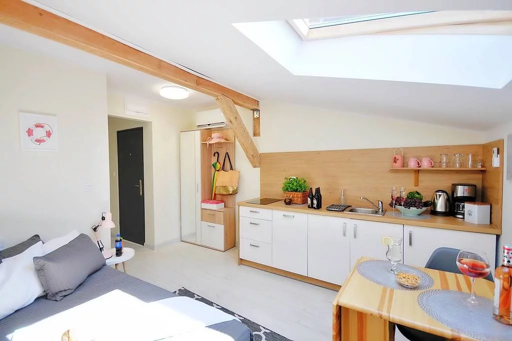 1 pokój, mieszkanie 17,00 m², piętro 3, oferta nr , 3316/3186/OMW, Wieniotowo