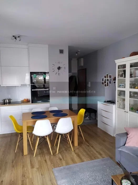 Apartament na sprzedaż, 60,44 m², 3 pokoje, piętro 2, oferta nr 49121/4508/OMS