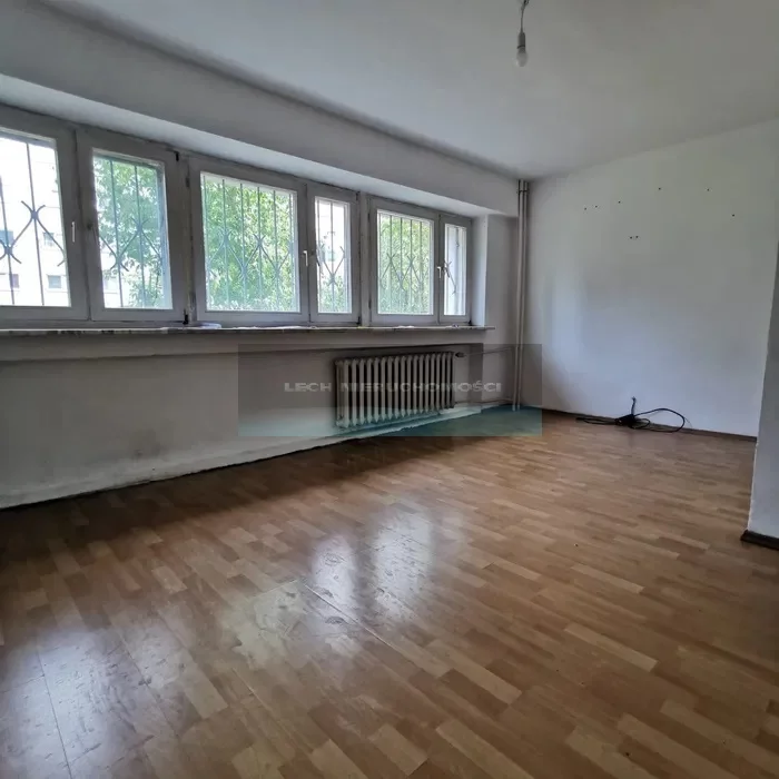 Mieszkanie na sprzedaż, 48,00 m², 3 pokoje, parter, oferta nr 50011/4508/OMS