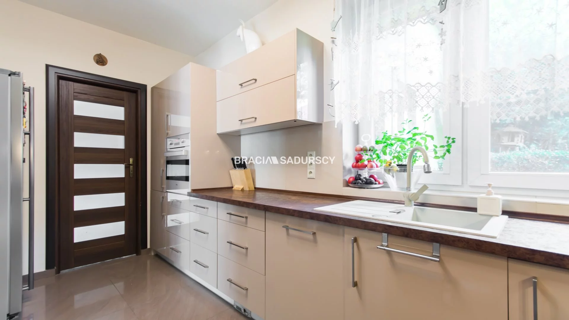 Dom i rezydencja 460,00 m², oferta nr , BS5-DS-306334-77, Wielka Wieś, Graniczna