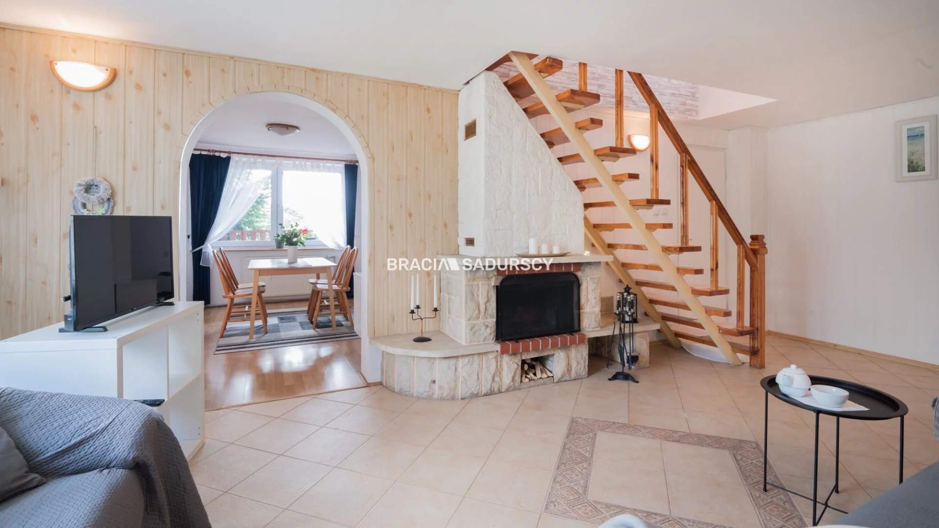 Dom 380,00 m², oferta nr , BS3-DS-309306-1, Łazy