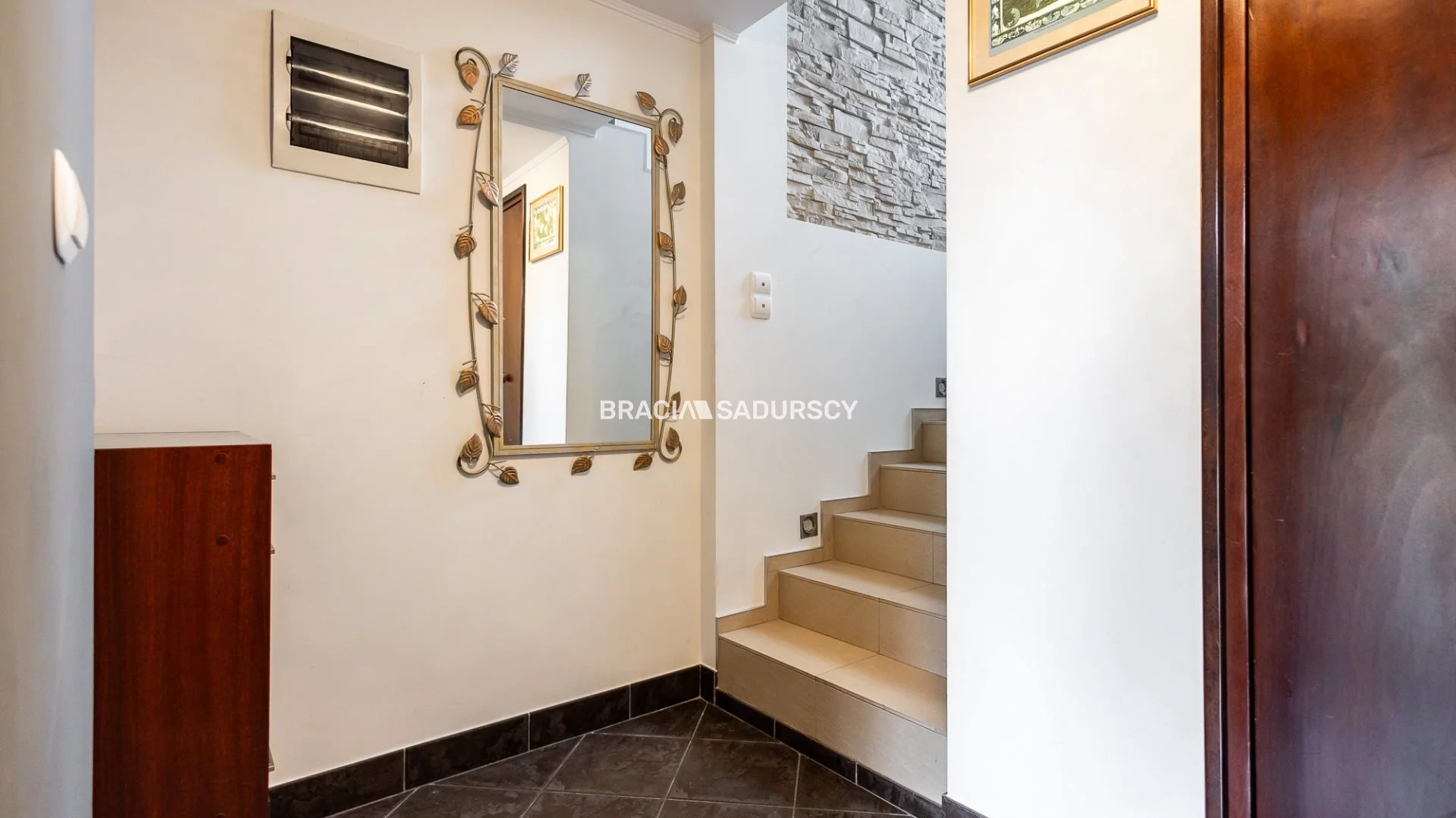 Dom i rezydencja 261,00 m², oferta nr , BS1-DS-306832-69, Kraków, Bieżanów-Prokocim, Bieżanów, Michała i Stanisława Jaglarzów