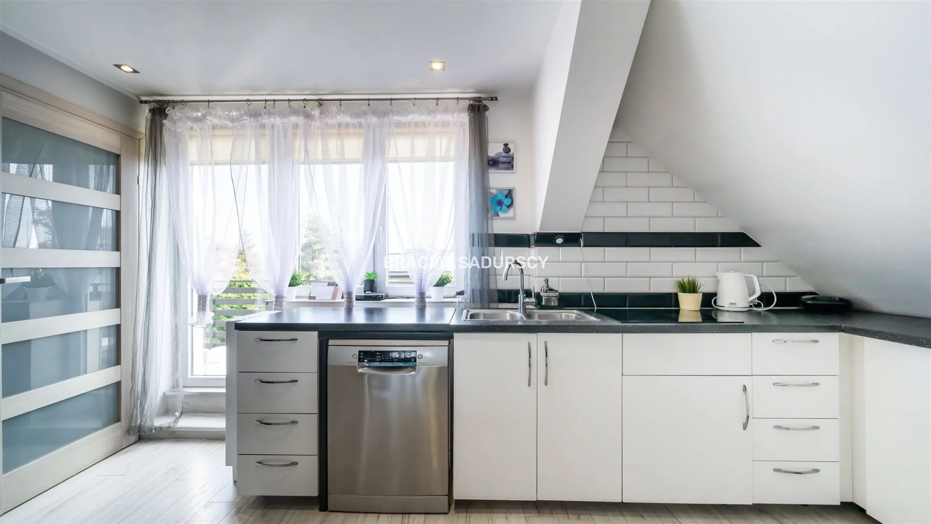 Dom i rezydencja 220,00 m², oferta nr , BS3-DS-304473-1, Kraków, Swoszowice, Poronińska