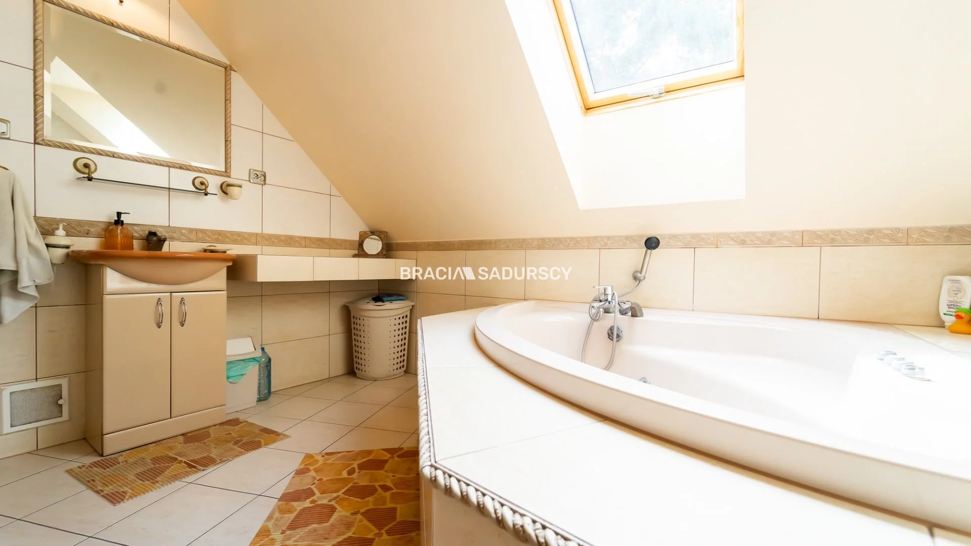 Dom i rezydencja 201,00 m², oferta nr , BS5-DS-302849-39, Wieliczka