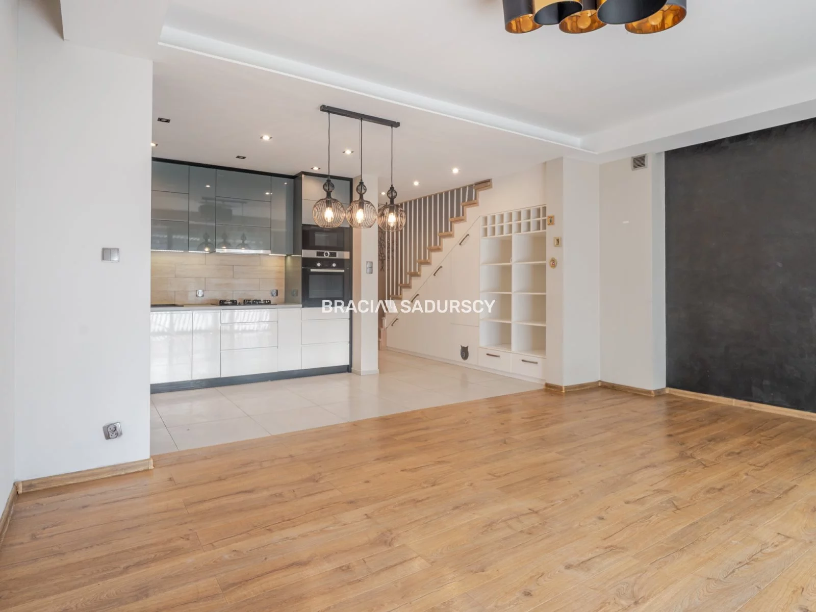 Dom i rezydencja 130,00 m², oferta nr , BS4-DS-311342, Skawina, Żychonia