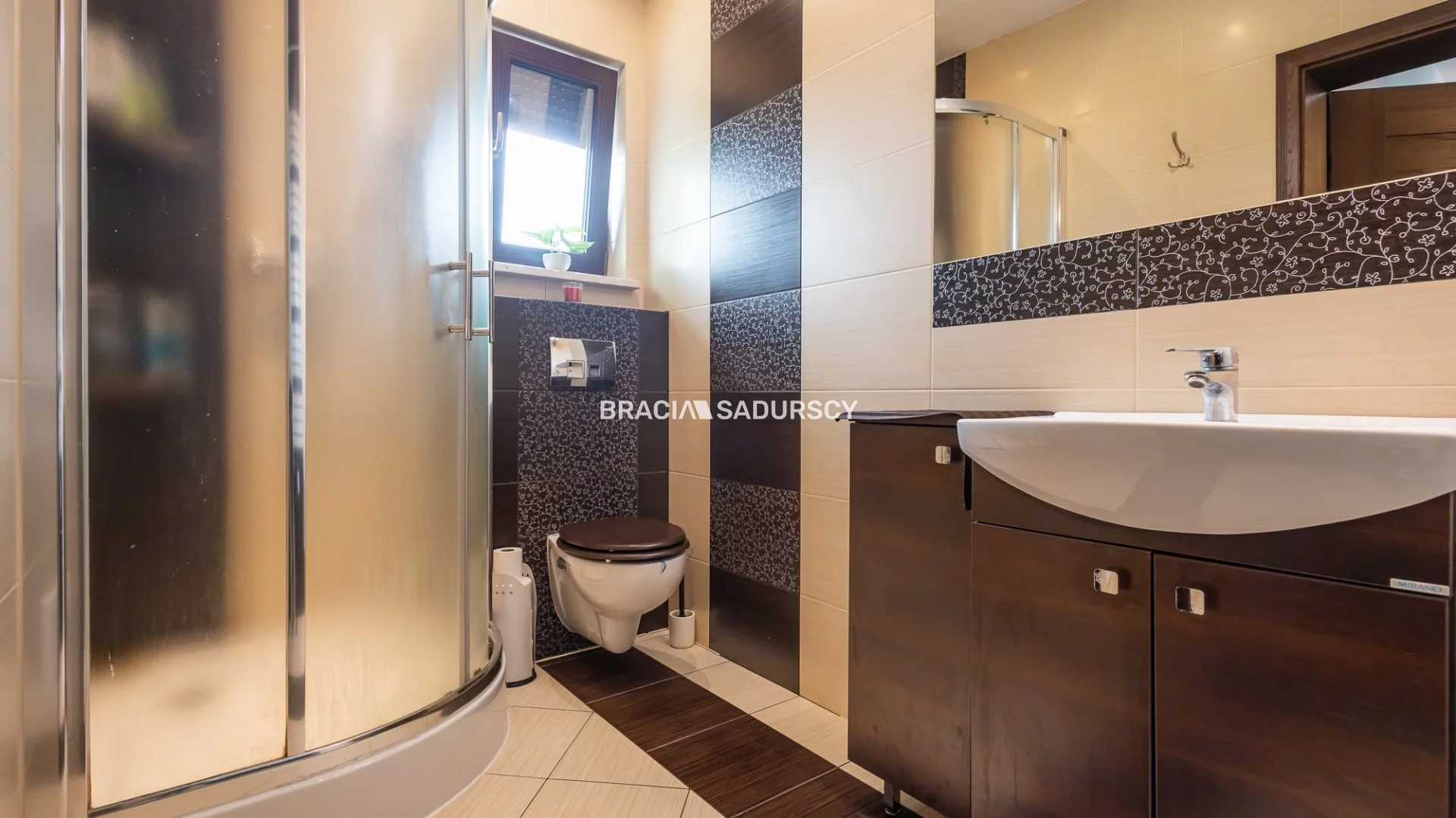 Dom 220,00 m², oferta nr , BS3-DS-308211-3, Biskupice