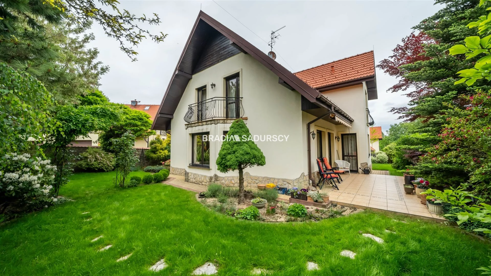 Dom 230,00 m², oferta nr , BS1-DS-311031-34, Zielonki, Kwiaty Polne