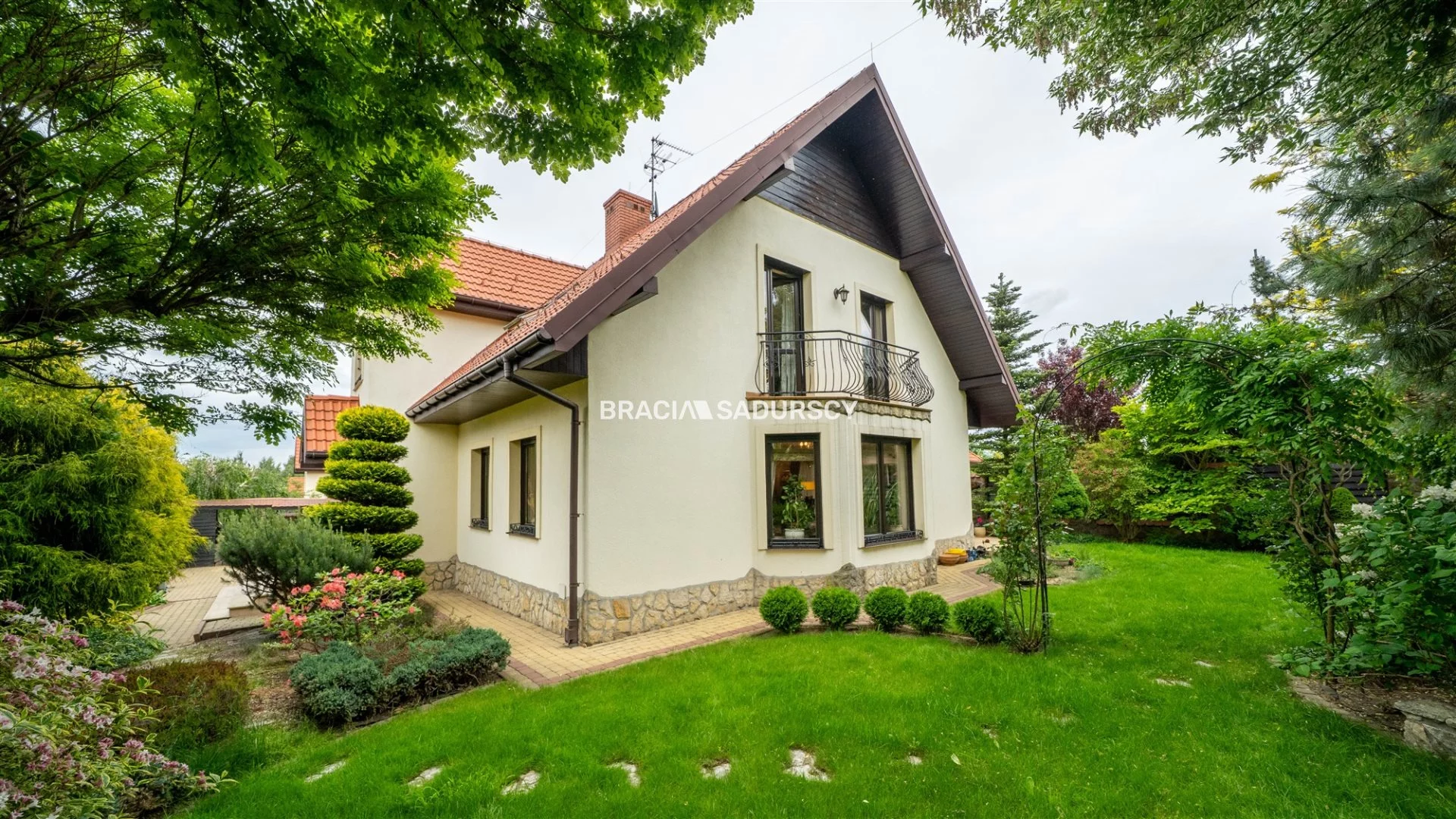 Dom 230,00 m², oferta nr , BS1-DS-311031-34, Zielonki, Kwiaty Polne