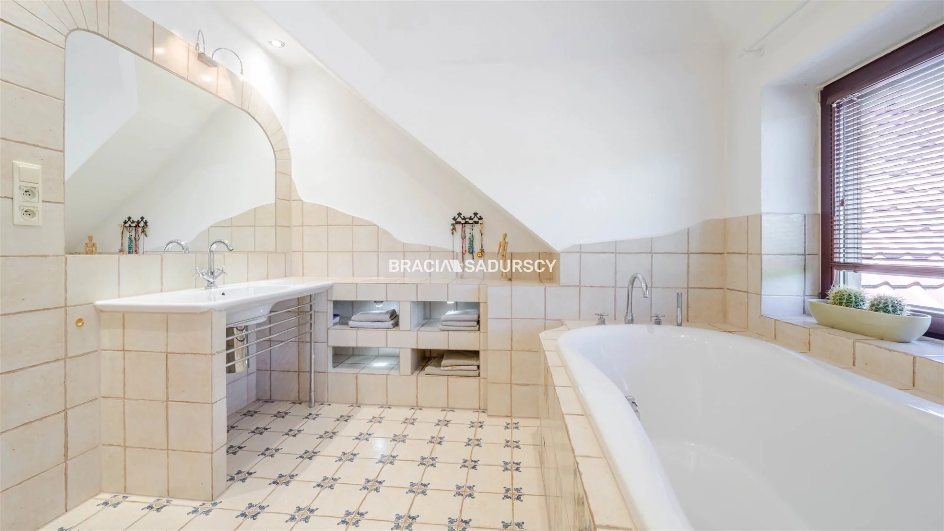 Dom 300,00 m², oferta nr , BS1-DS-311030-1, Mogilany