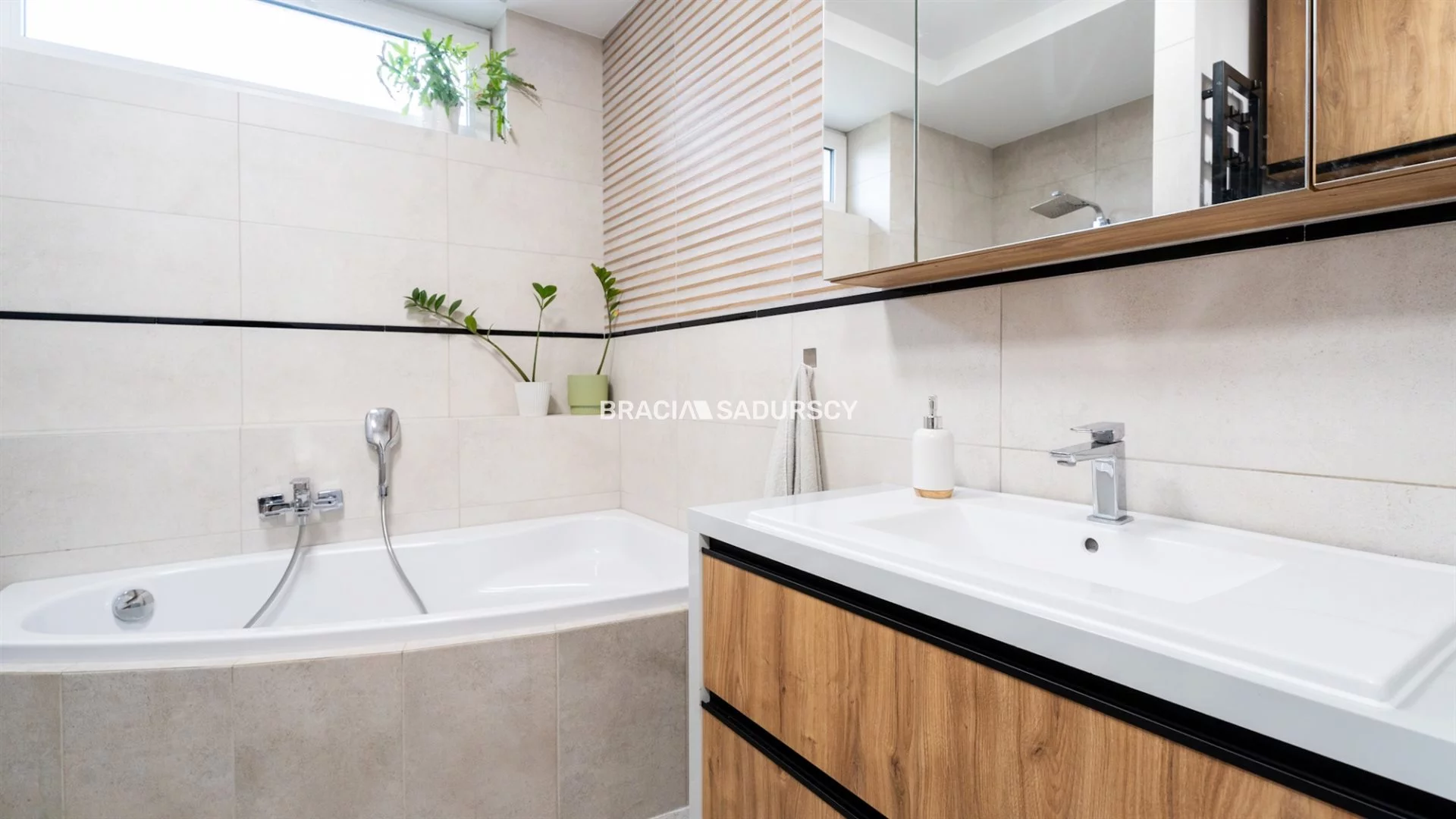 Dom 200,00 m², oferta nr , BS1-DS-309529-28, Myślenice