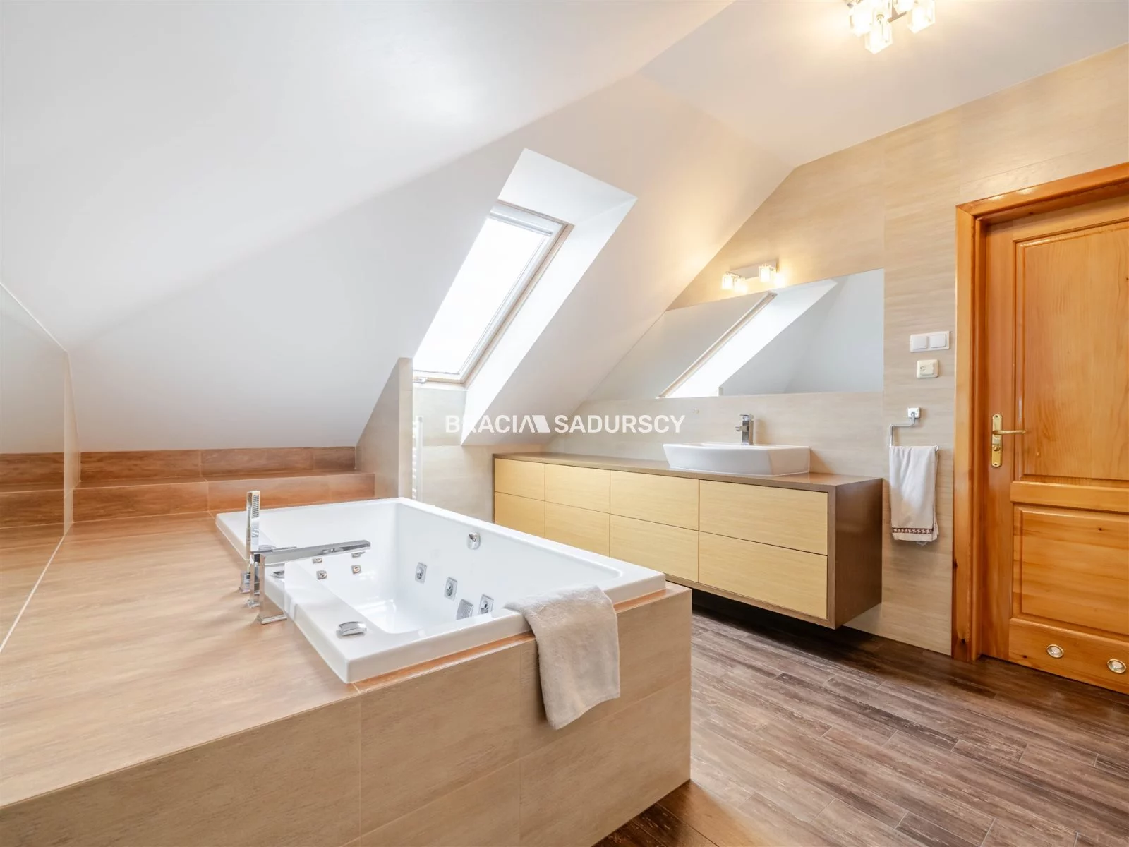 Dom 242,00 m², oferta nr , BS3-DS-312031, Wieliczka