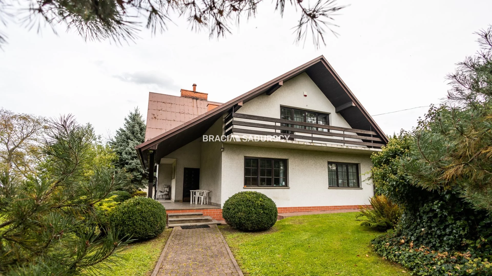 Dom na sprzedaż, 330,00 m², oferta nr BS5-DS-297007-44