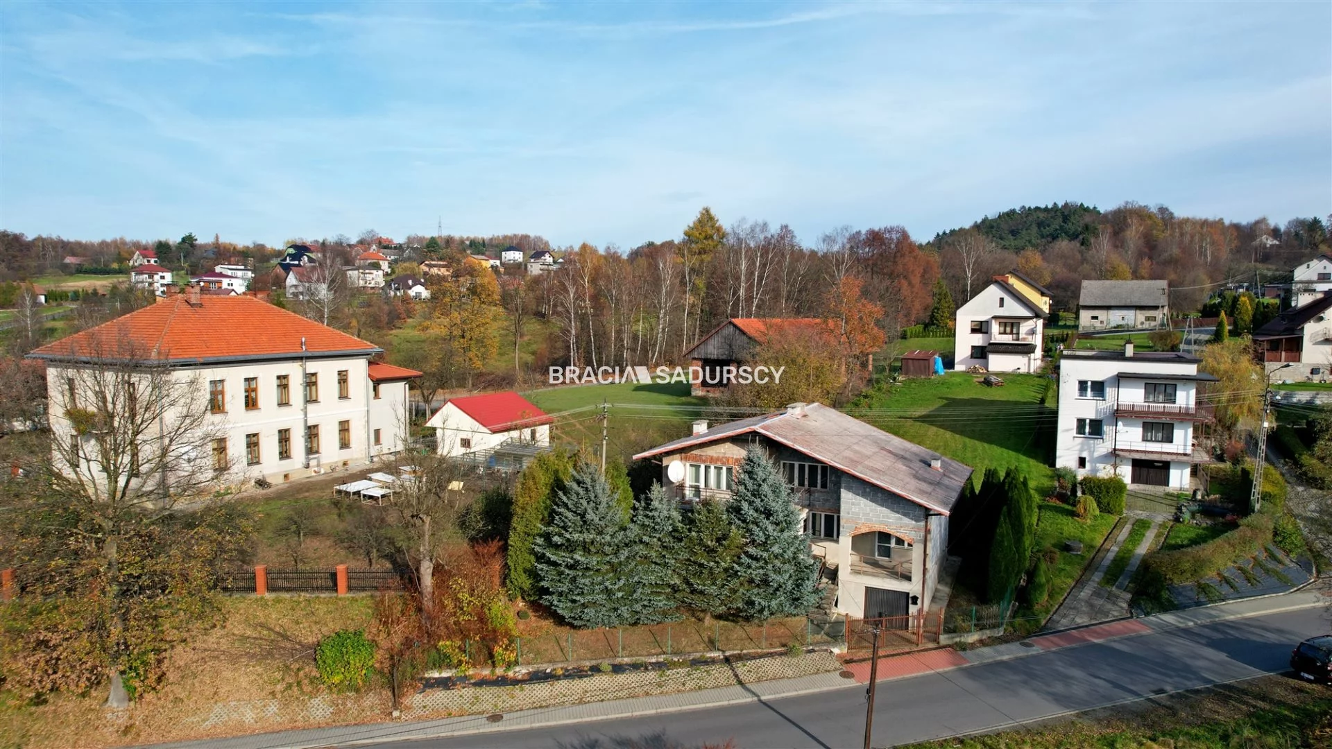 Dom na sprzedaż, 212,00 m², oferta nr BS5-DS-303346-78