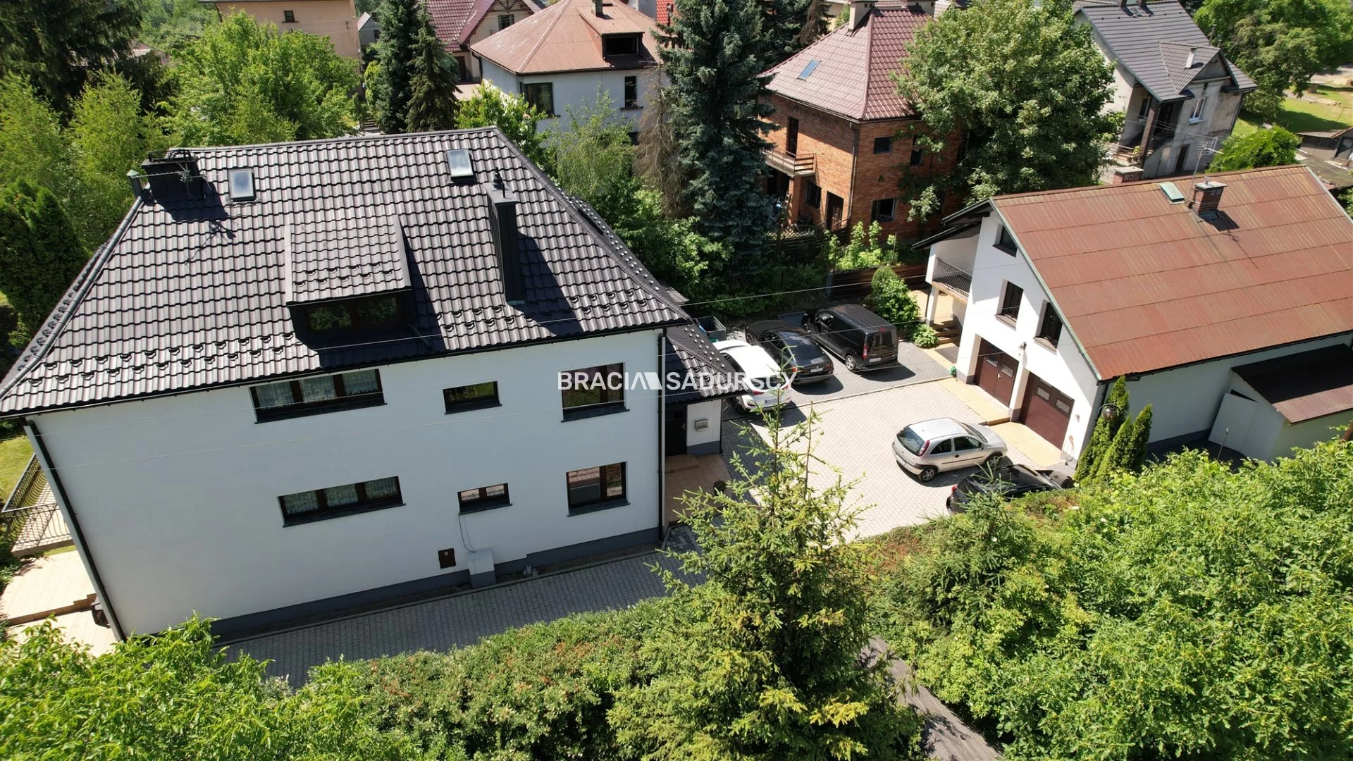 Dom na sprzedaż, 258,00 m², oferta nr BS5-DS-293563-96