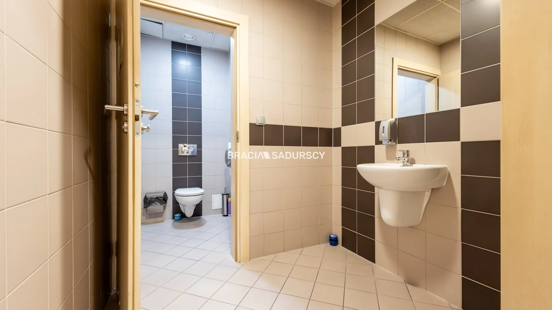 Obiekt 5 700,00 m², oferta nr , BS3-BW-301884-3, Kraków, Podgórze, Rybitwy, Botewa