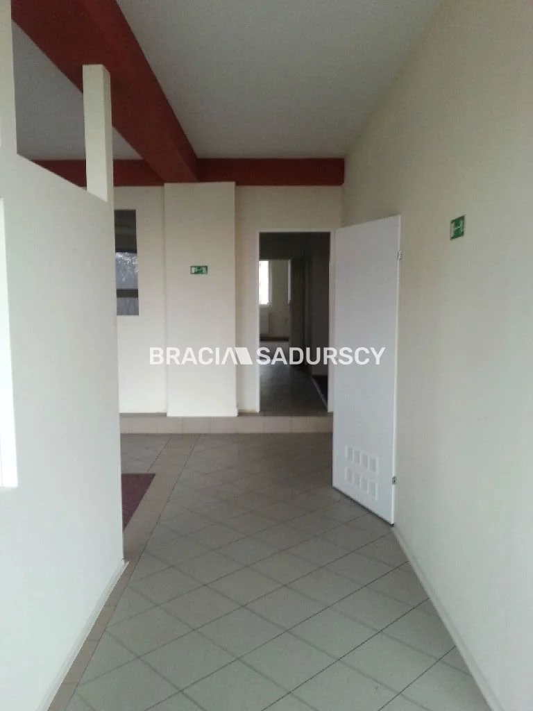 Lokal użytkowy 263,00 m², oferta nr , BS3-LW-95749-126, Kraków, Czyżyny, Czyżyny