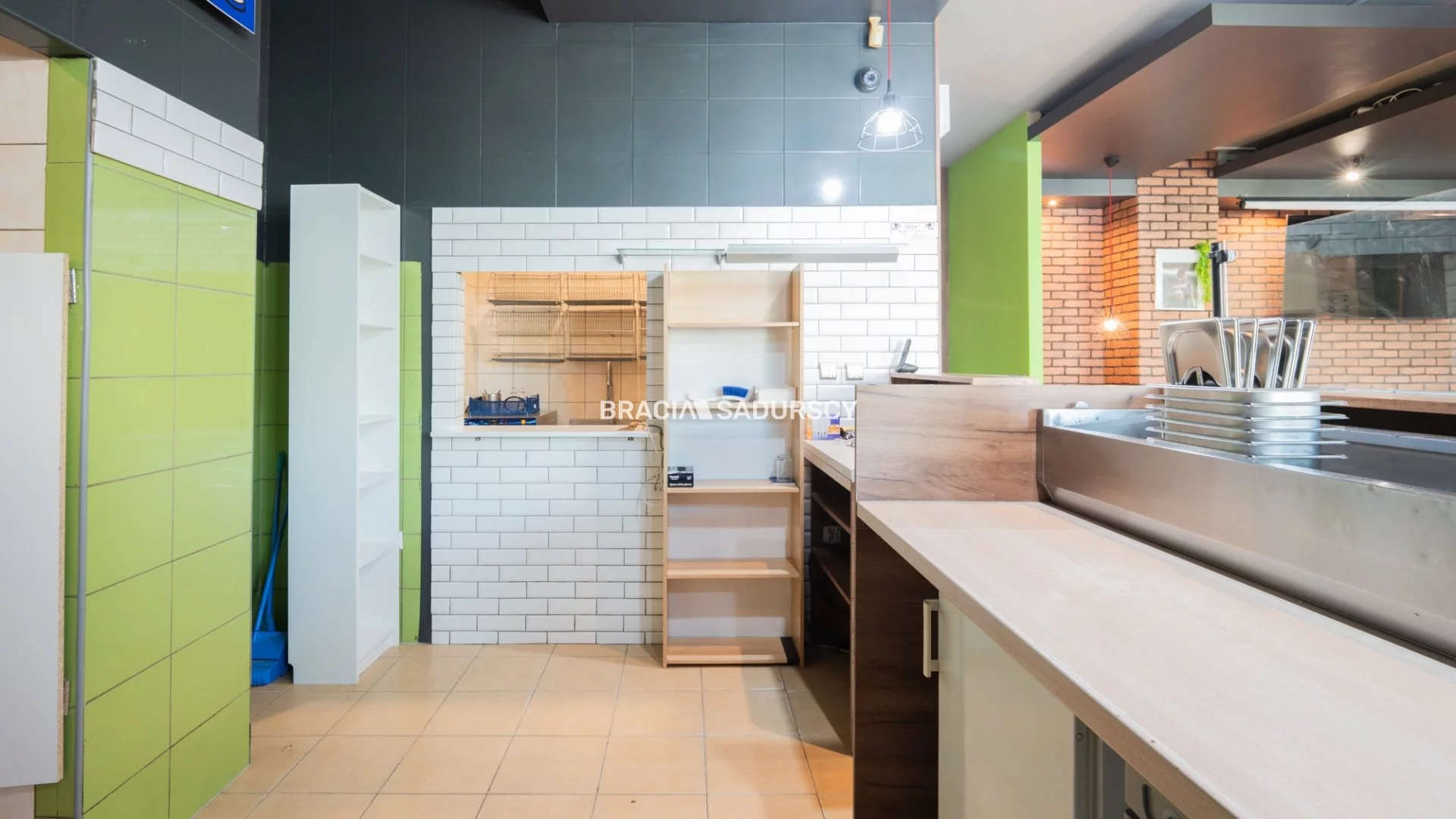 Lokal gastronomiczny 165,00 m², oferta nr , BS3-LW-310606, Kraków, Czyżyny, os. Dywizjonu 303