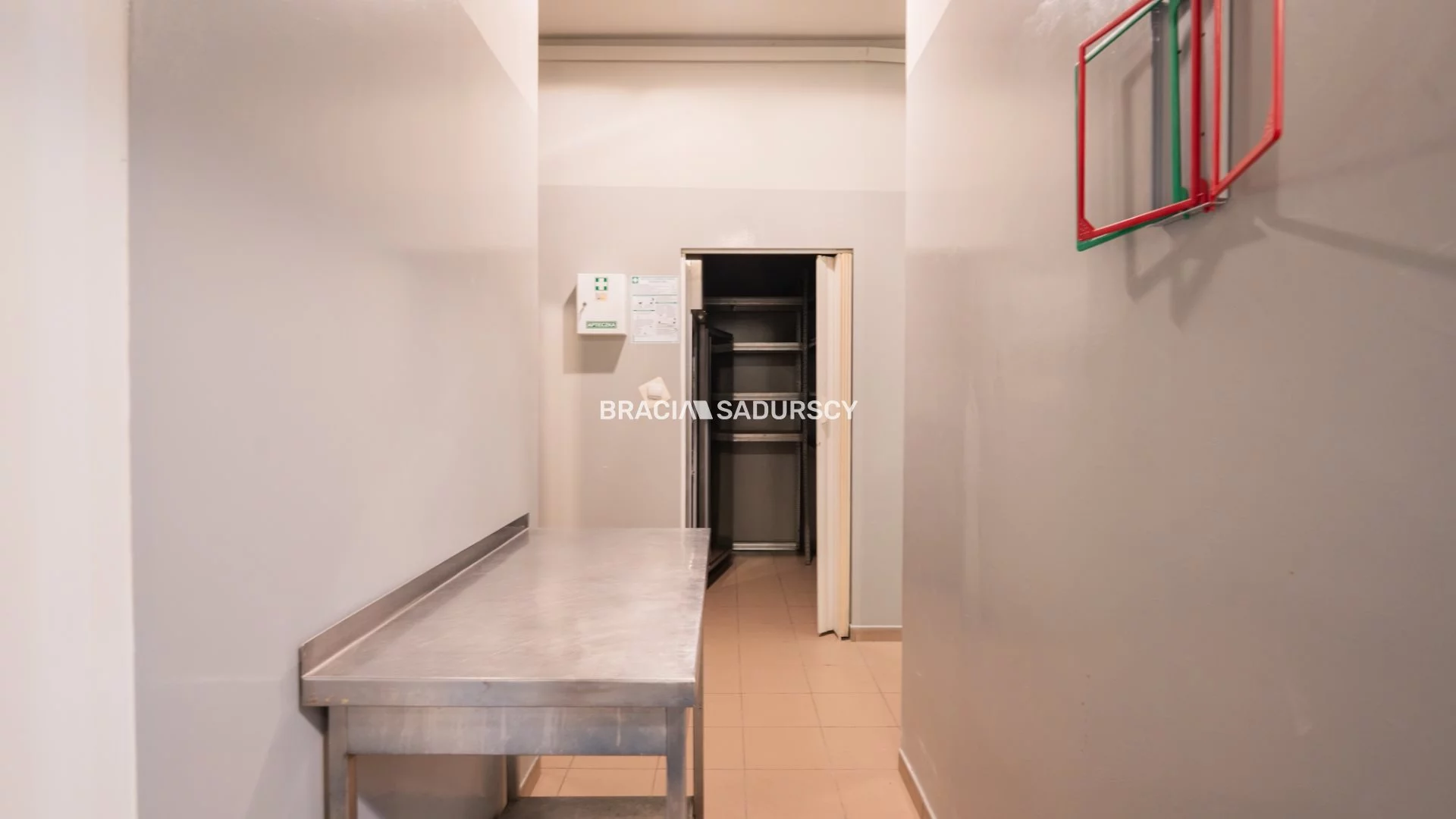 Lokal gastronomiczny 165,00 m², oferta nr , BS3-LW-310606, Kraków, Czyżyny, os. Dywizjonu 303