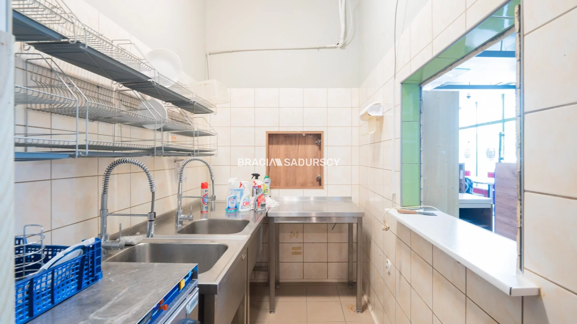 Lokal gastronomiczny 165,00 m², oferta nr , BS3-LW-310606, Kraków, Czyżyny, os. Dywizjonu 303