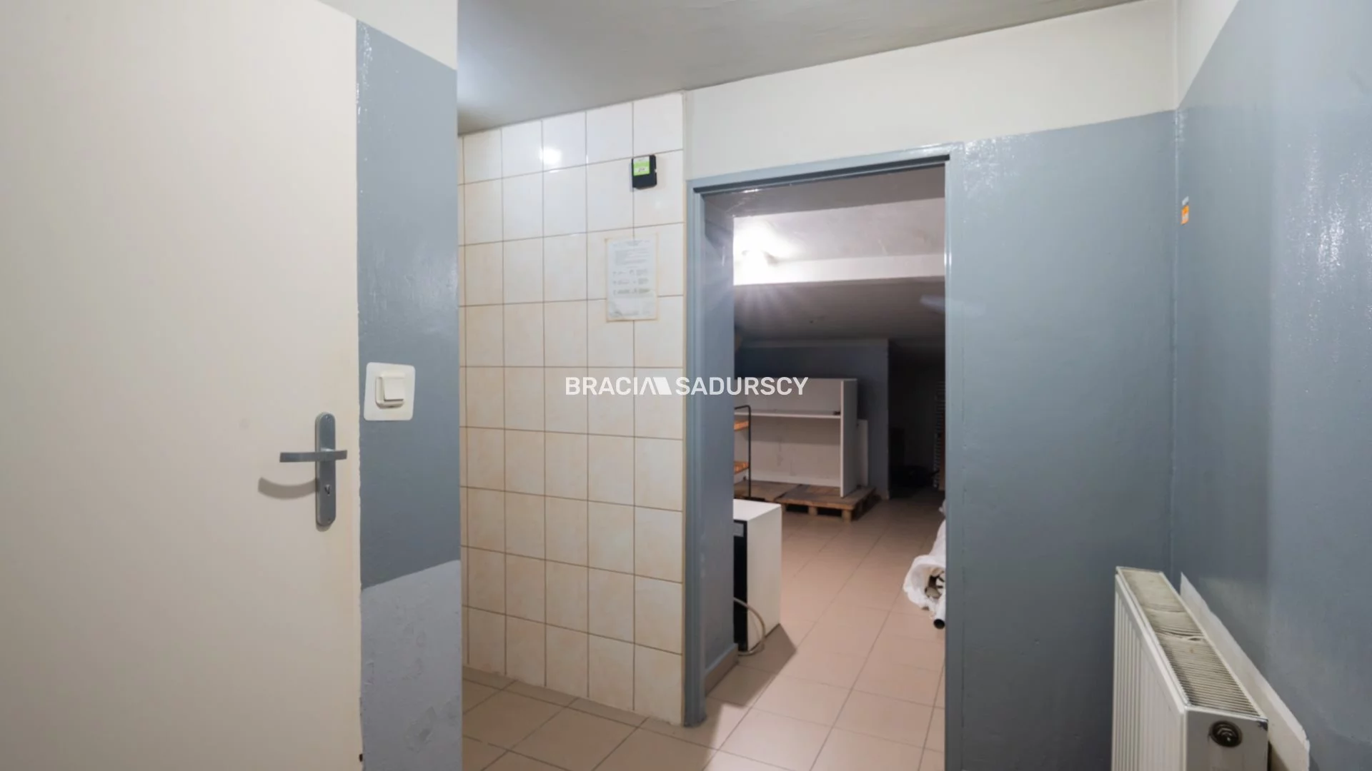Lokal gastronomiczny 165,00 m², oferta nr , BS3-LW-310606, Kraków, Czyżyny, os. Dywizjonu 303