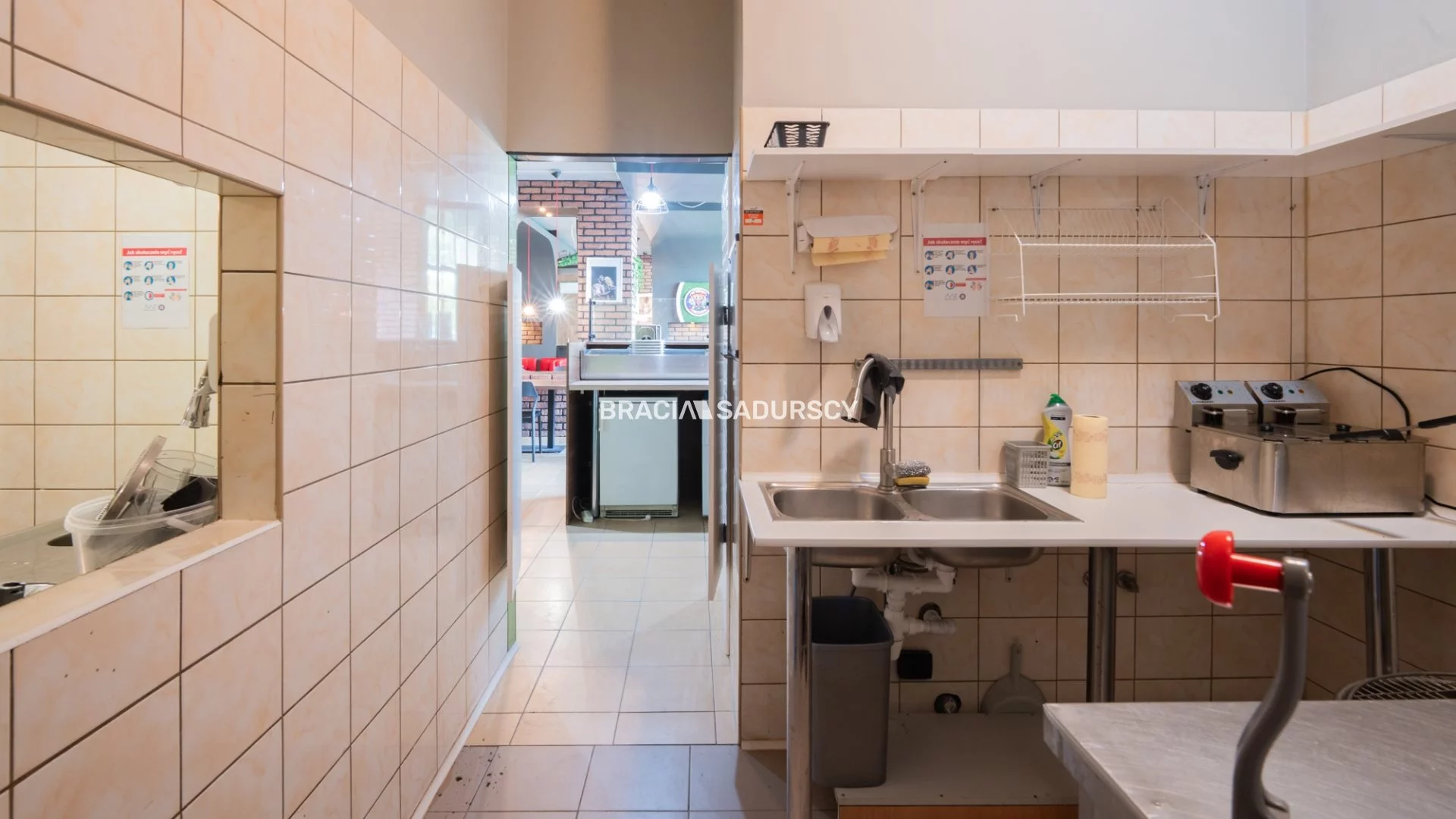 Lokal gastronomiczny 165,00 m², oferta nr , BS3-LW-310606, Kraków, Czyżyny, os. Dywizjonu 303
