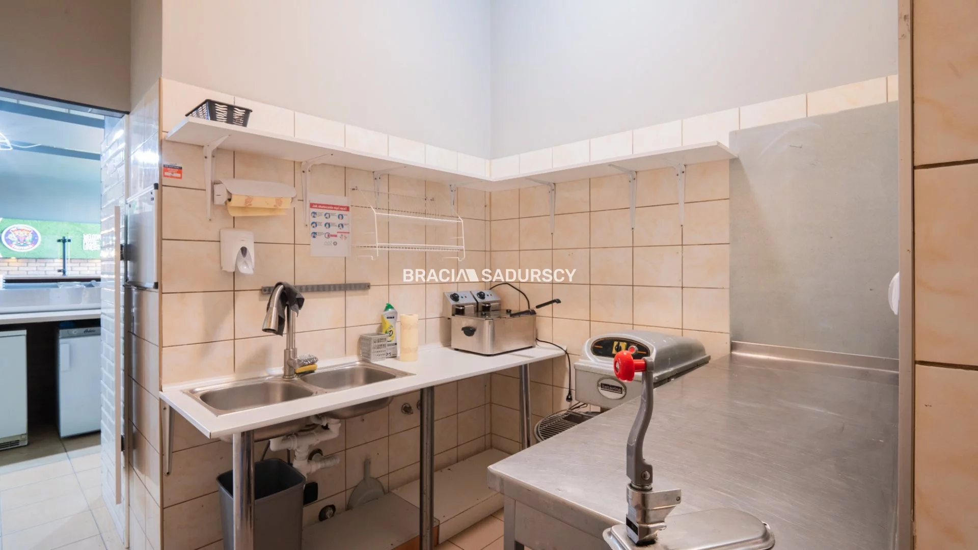Lokal gastronomiczny 165,00 m², oferta nr , BS3-LW-310606, Kraków, Czyżyny, os. Dywizjonu 303