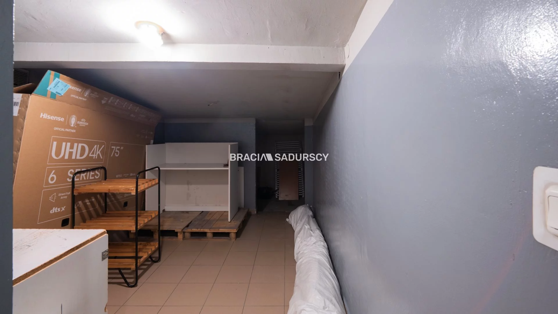 Lokal gastronomiczny 165,00 m², oferta nr , BS3-LW-310606, Kraków, Czyżyny, os. Dywizjonu 303