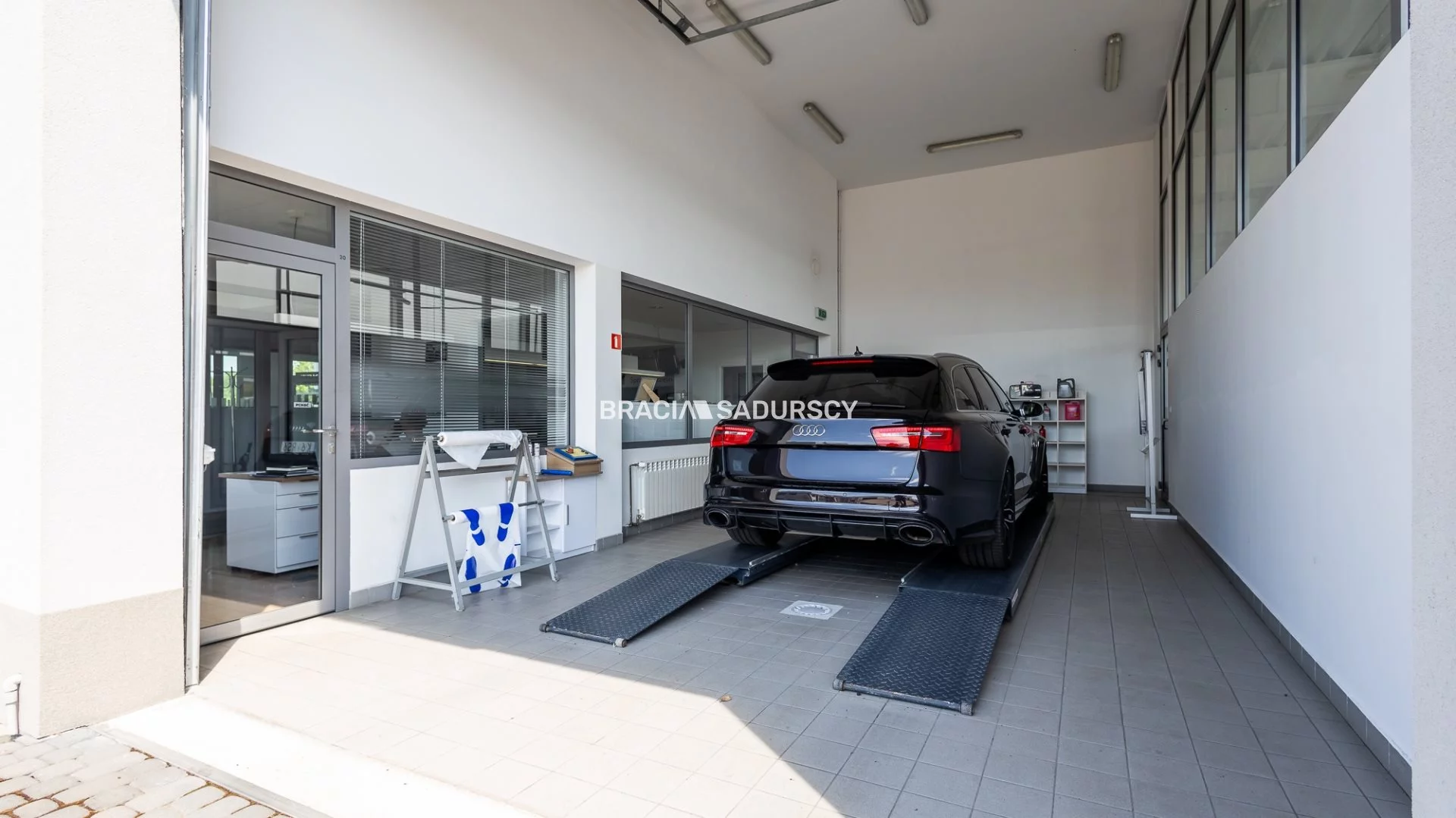 Lokal użytkowy 1 711,00 m², oferta nr , BS3-BS-301756, Tarnów, Zabłocie, Krakowska