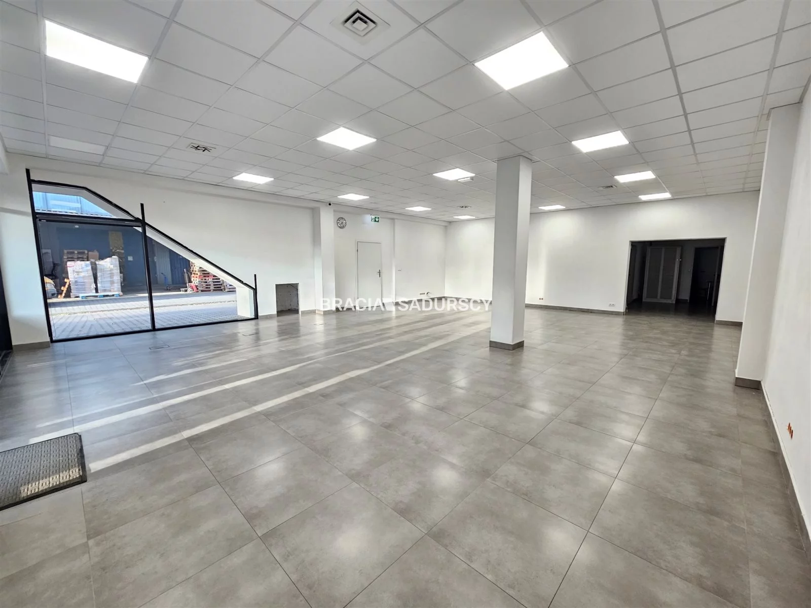 Lokal użytkowy do wynajęcia, 190,00 m², oferta nr BS3-LW-305227